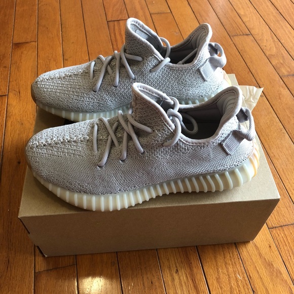 yeezy grade school size